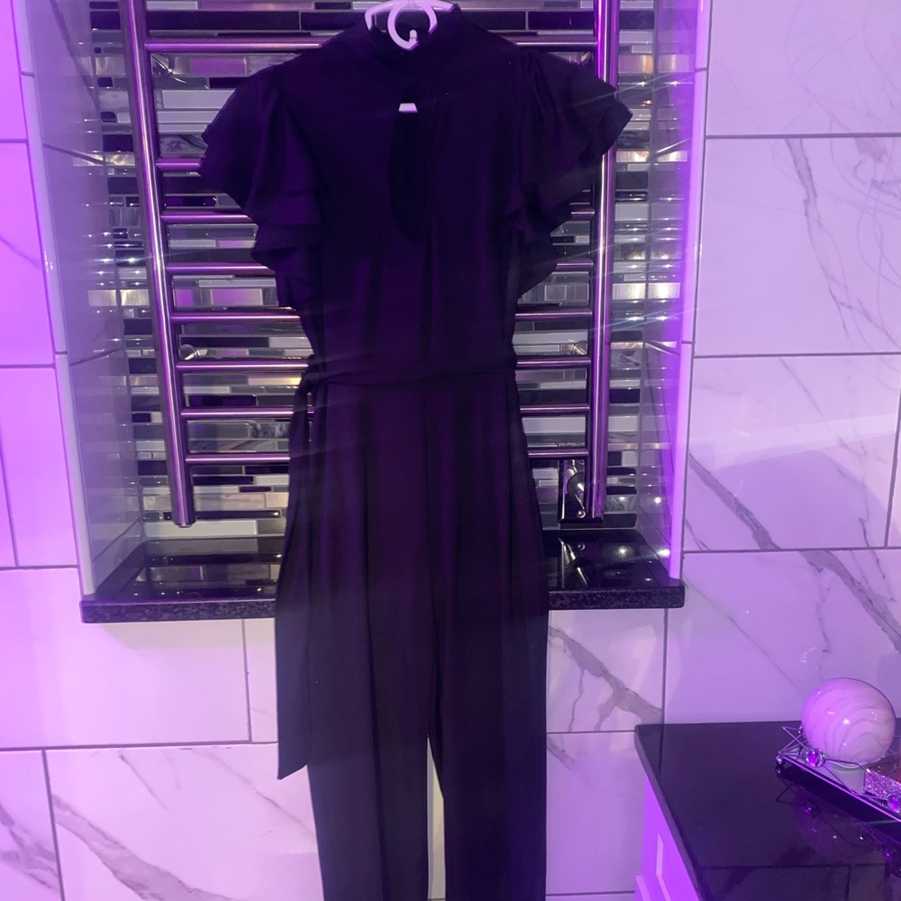 Keyhole wide leg jumpsuit - Picture 2 of 3
